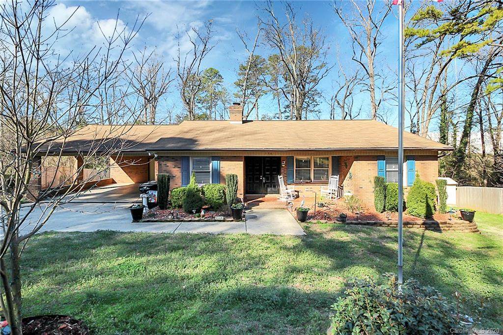196 Goodman Circle - Photo 1