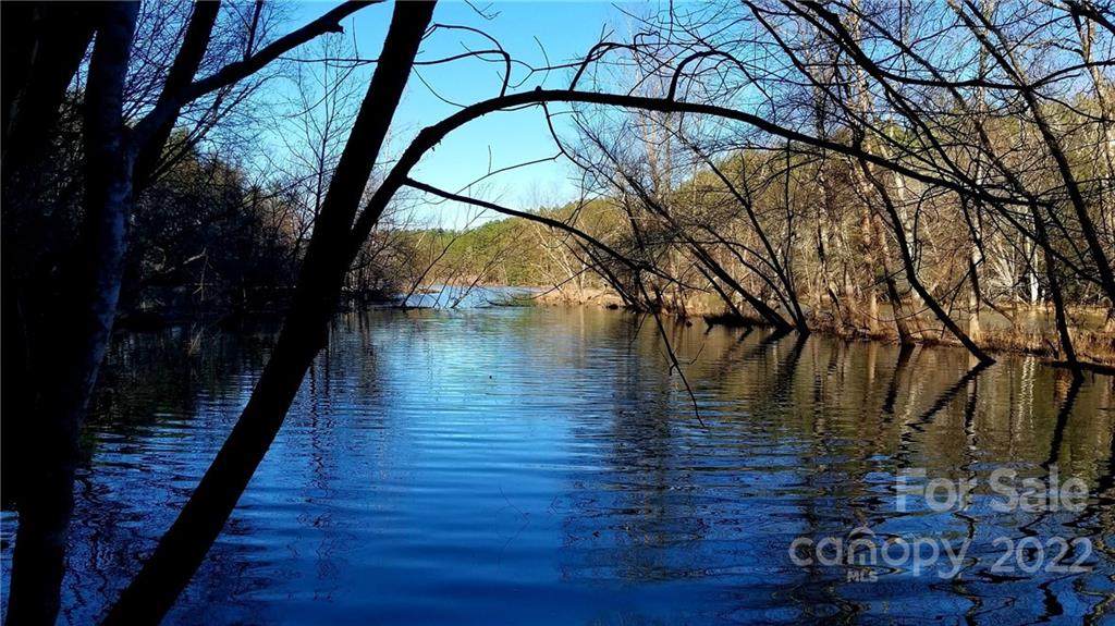 106 Twin Cove Drive - Photo 1