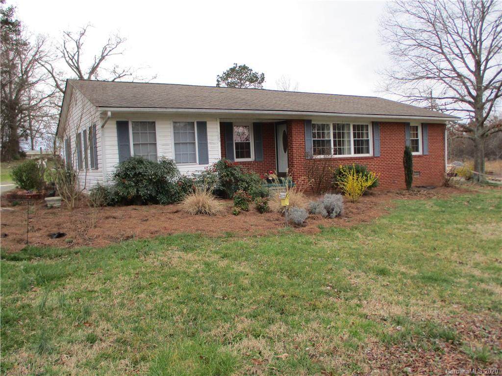 305 Triece Street - Photo 1