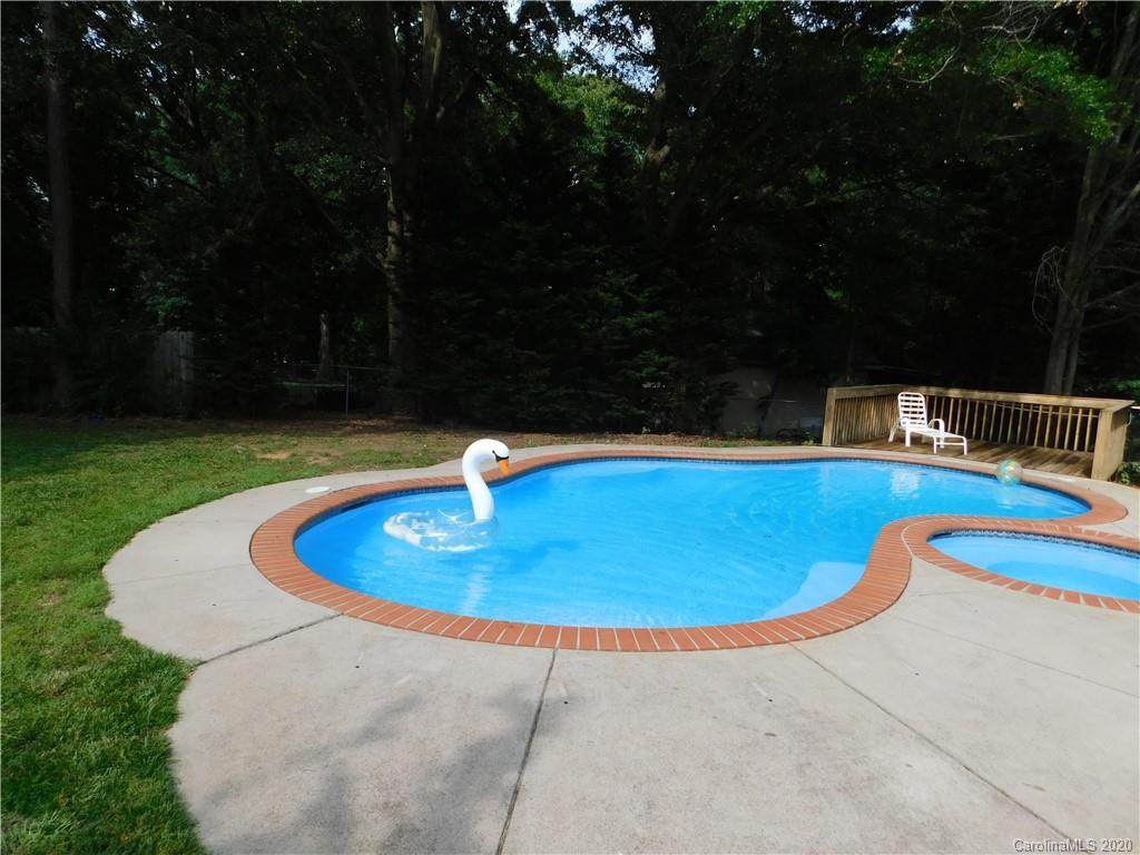 105 Underwood Drive - Photo 1 105 Underwood Drive - Photo 1