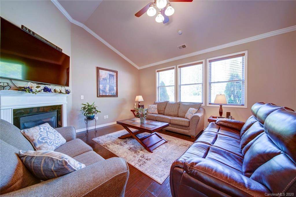 6710 Blackwood Lane - Photo 1 6710 Blackwood Lane - Photo 1