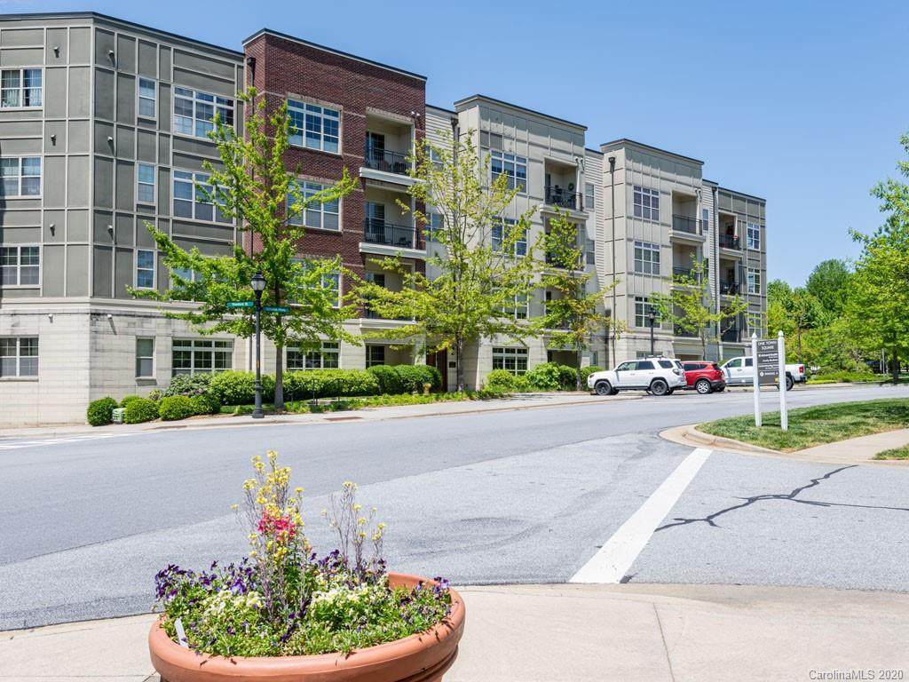 42 Schenck Parkway - Photo 1