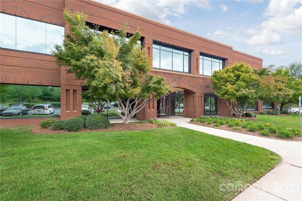 1200 Ridgefield Boulevard - Photo 1