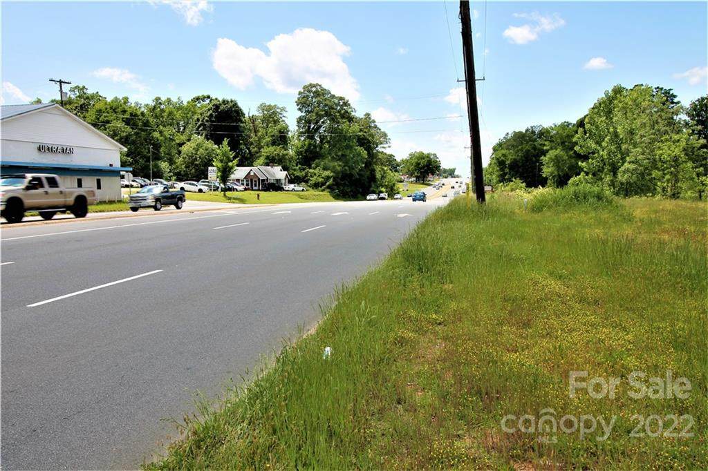 5103 Wilkinson Boulevard - Photo 1