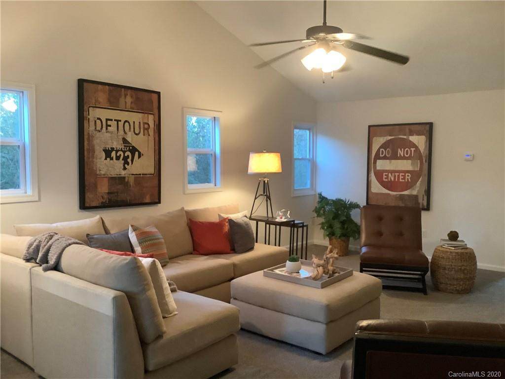 6212 Sardis Avenue - Photo 1