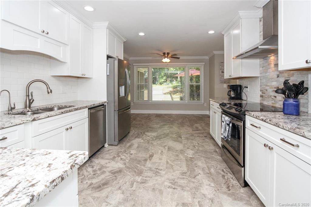 824 Courtney Lane - Photo 1