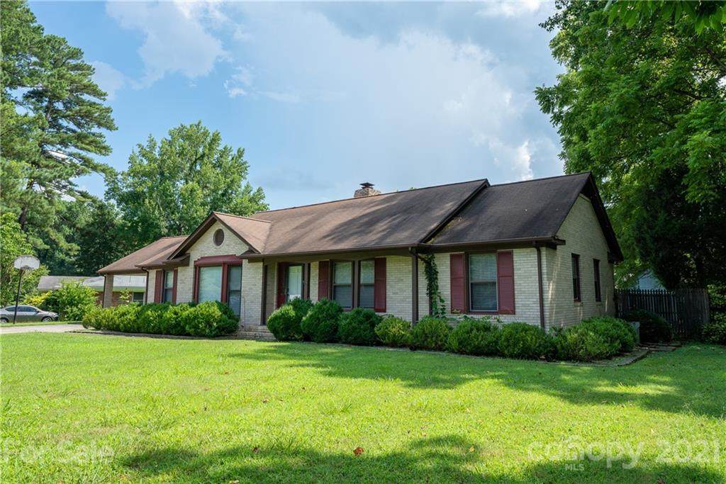 115 Lancelot Road - Photo 1