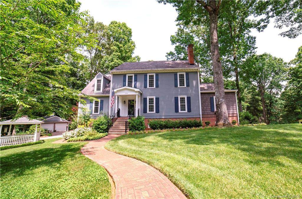 1020 Ridgewood Drive - Photo 1