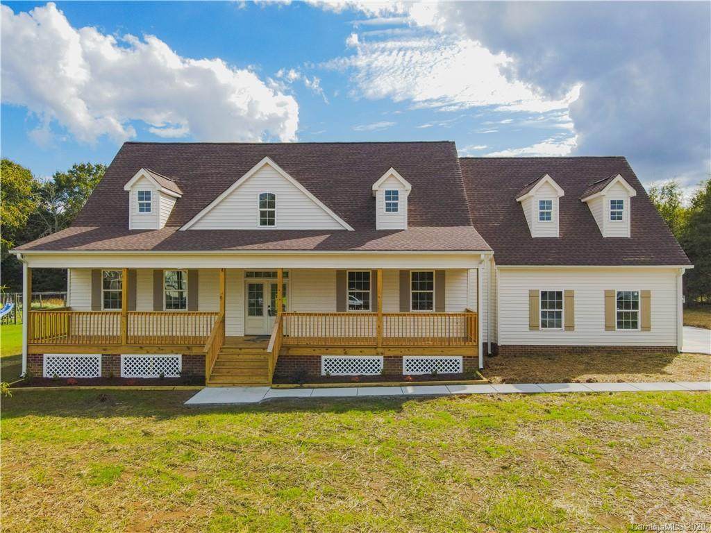 1428 Autumnwood Drive - Photo 1