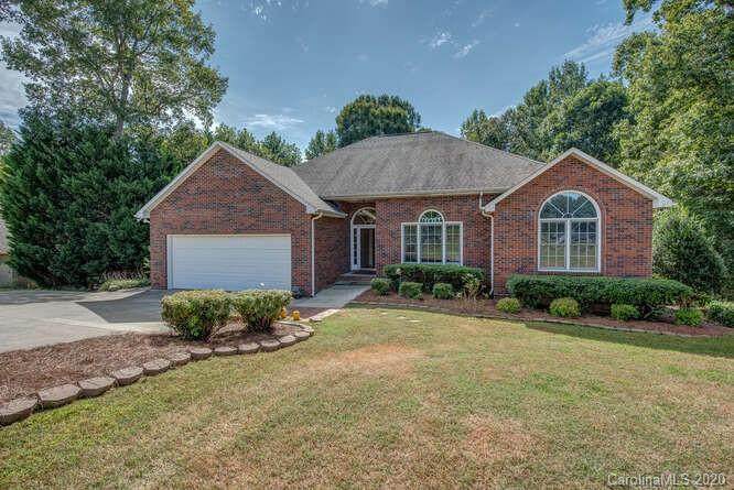 111 Herschel Court - Photo 1