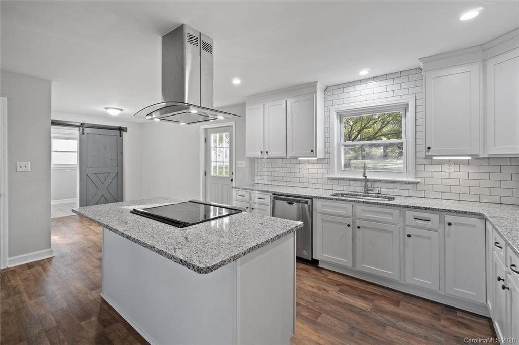 310 Enochville Avenue - Photo 1