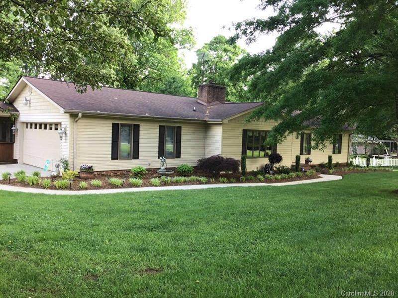 1720 33rd Street Drive - Photo 1