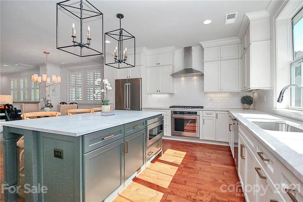 1216 Cotswold Place - Photo 1