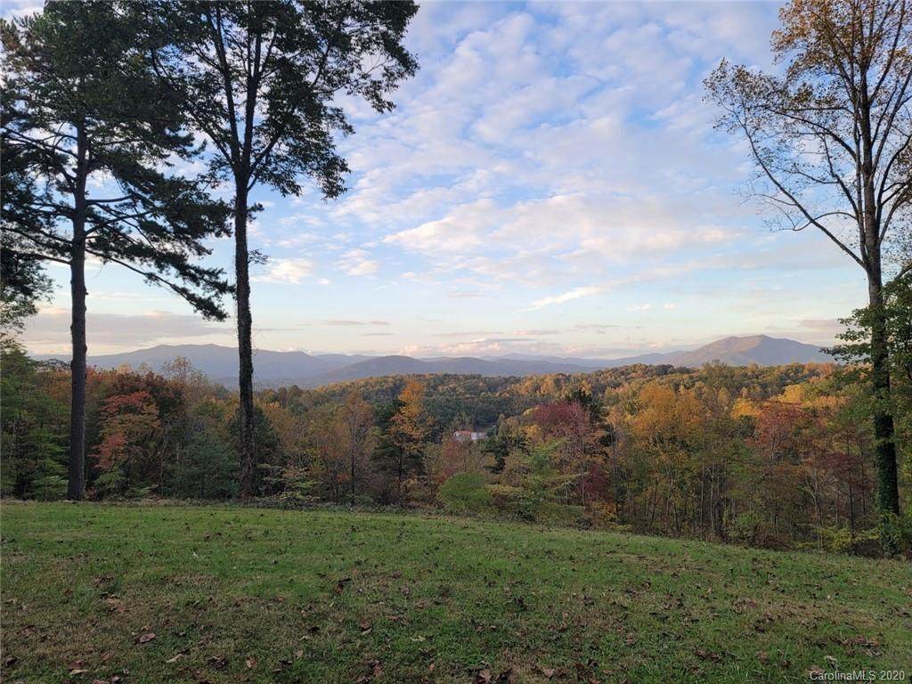340 Hillcrest Drive - Photo 1