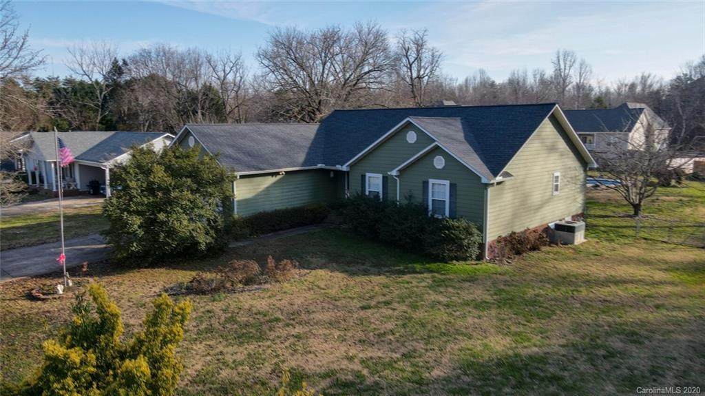 721 Campbell Avenue - Photo 1
