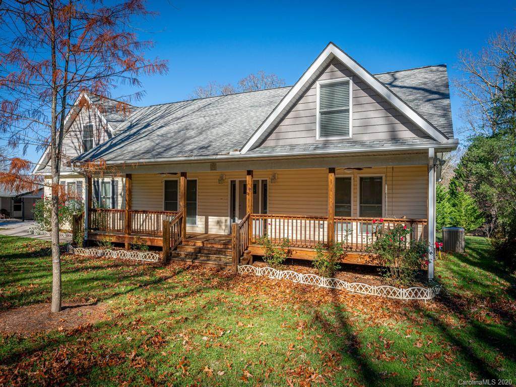 305 Oakview Park Road - Photo 1
