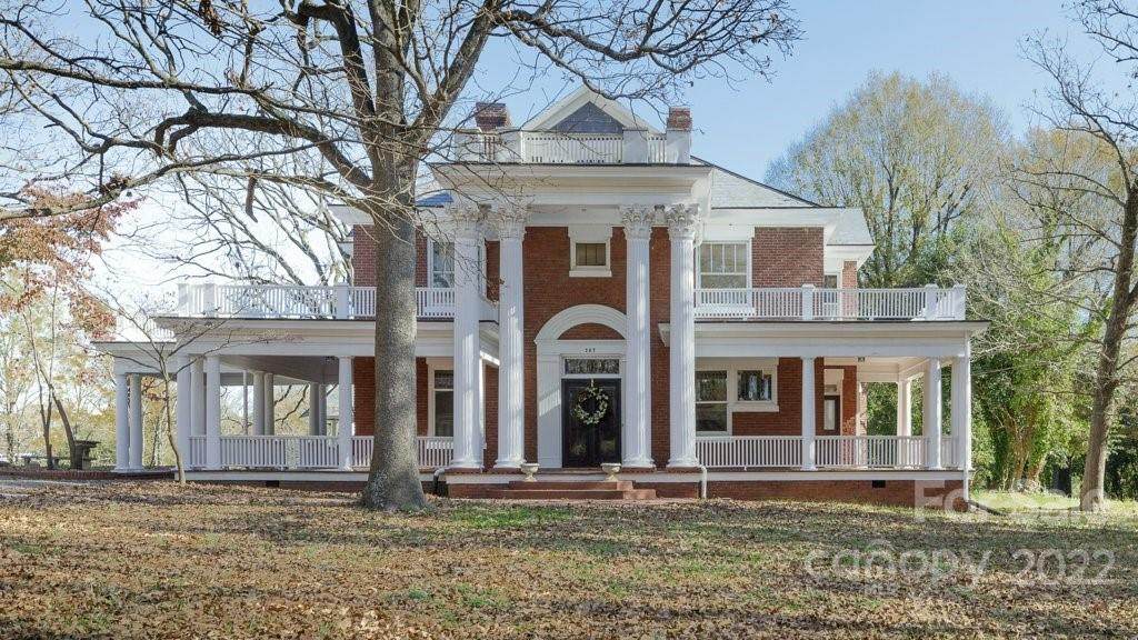 207 Elm Street - Photo 1