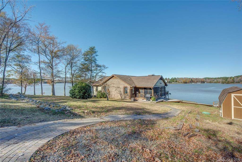 2213 Seaside Road - Photo 1
