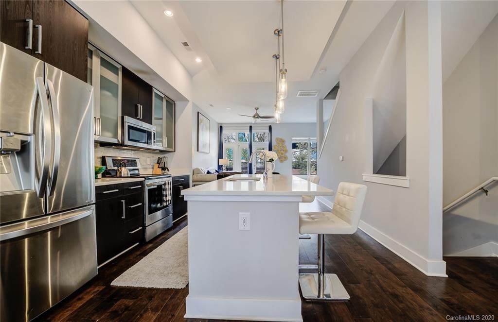 245 Doggett Street - Photo 1