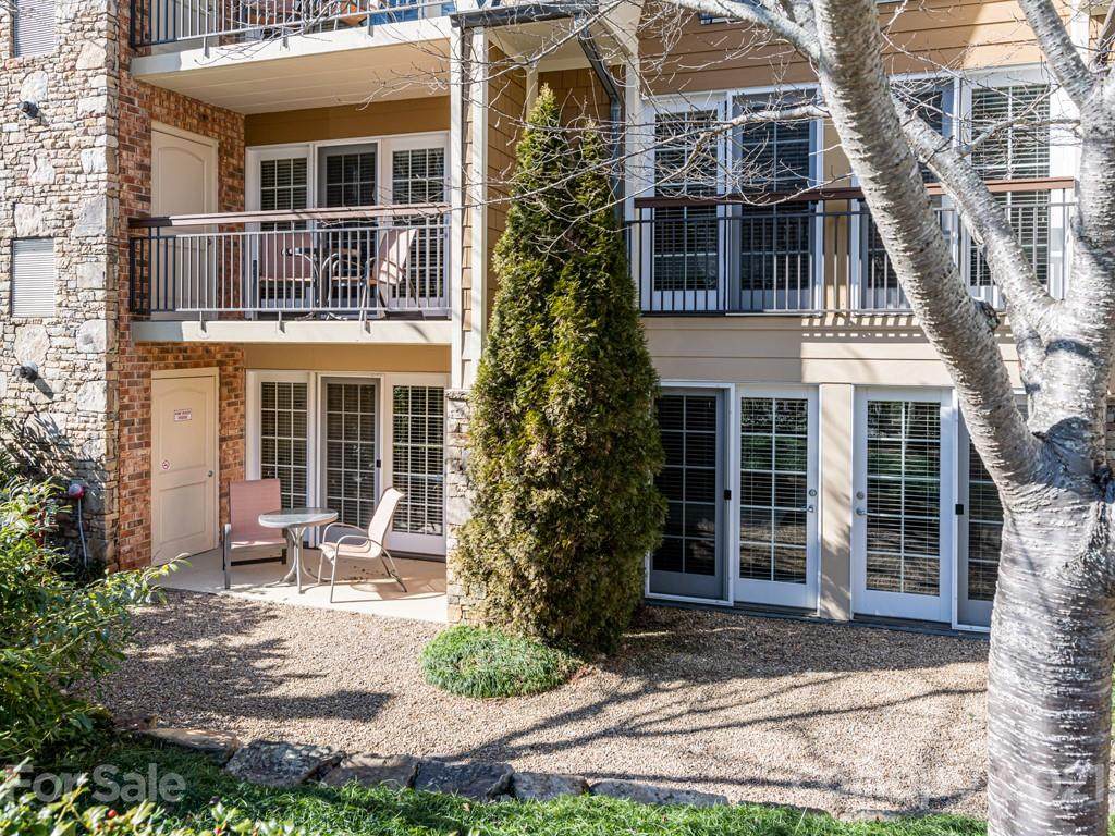 211 Bowling Park Road - Photo 1