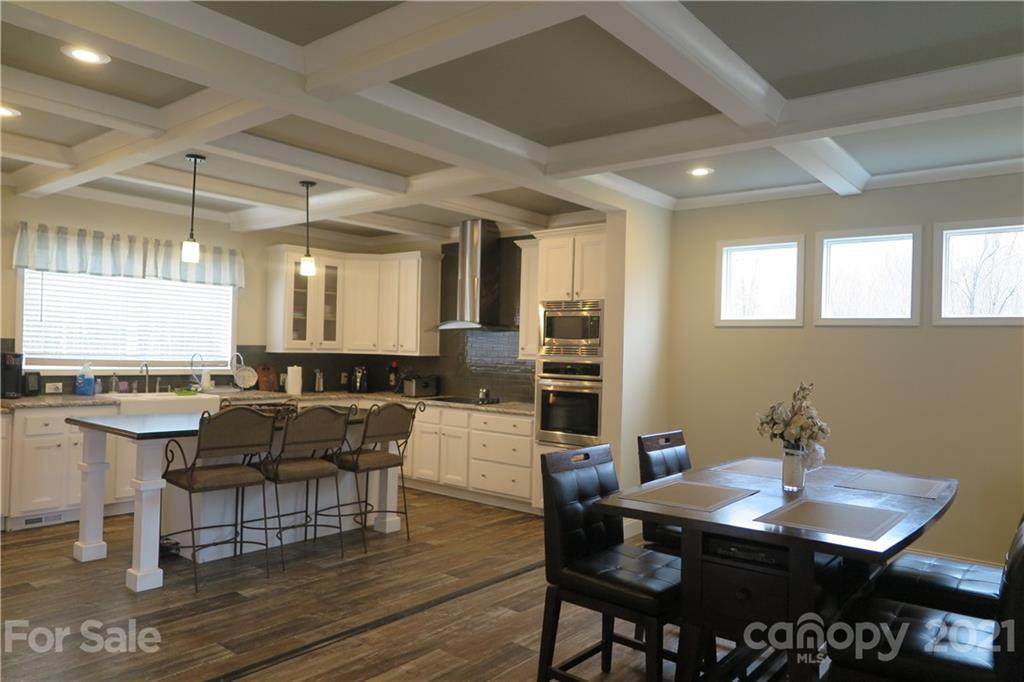 428 Donna Avenue - Photo 1
