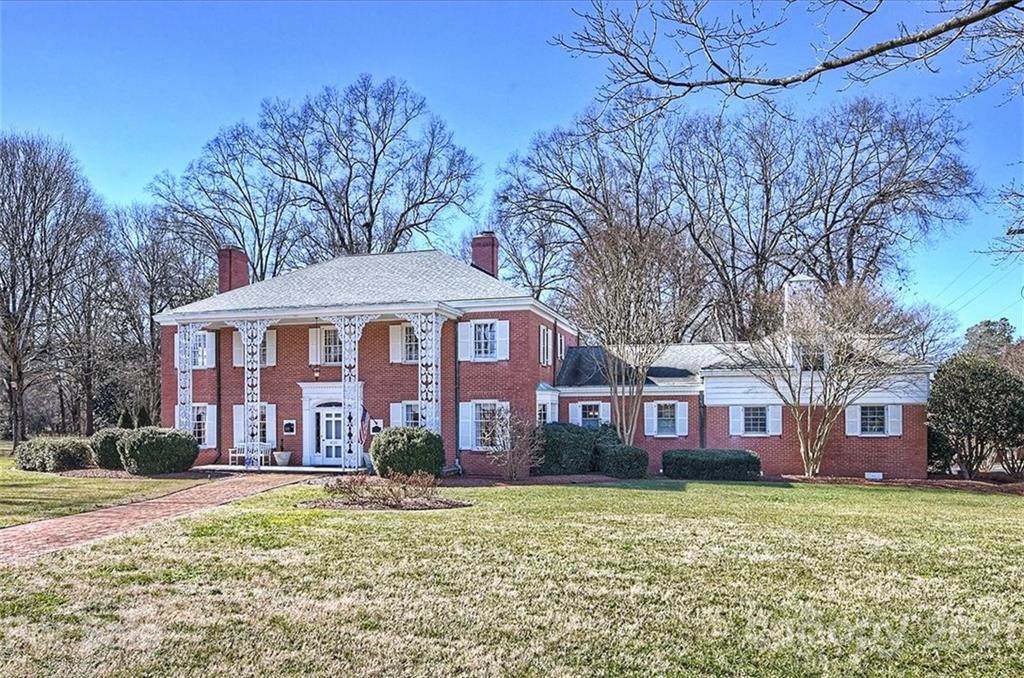 400 Elm Street - Photo 1