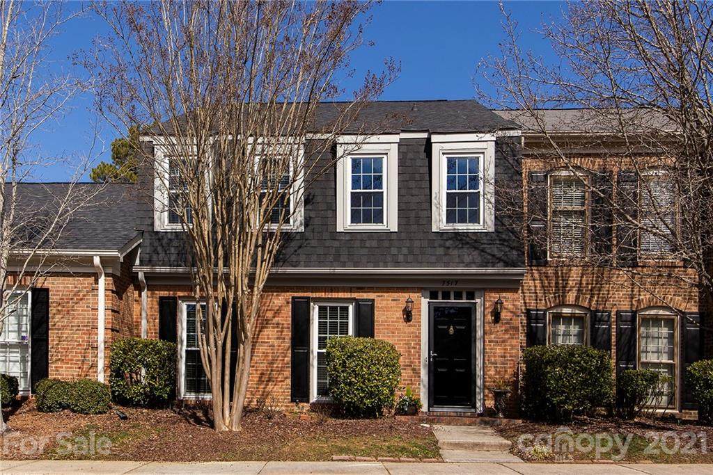 7517 Red Oak Lane - Photo 1