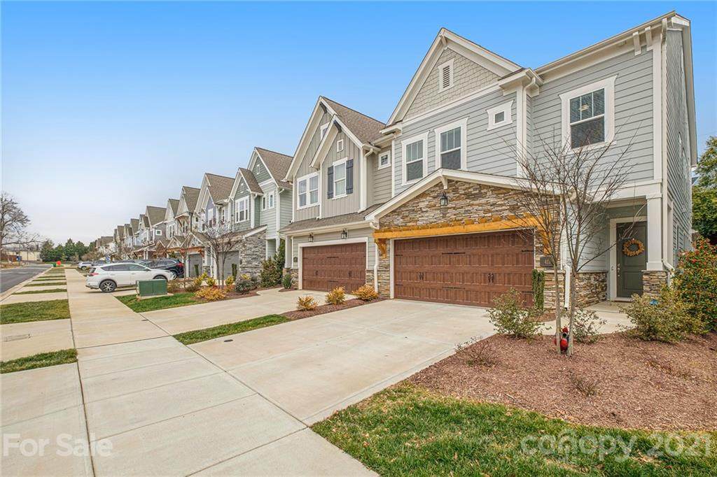 411 Belton Street - Photo 1
