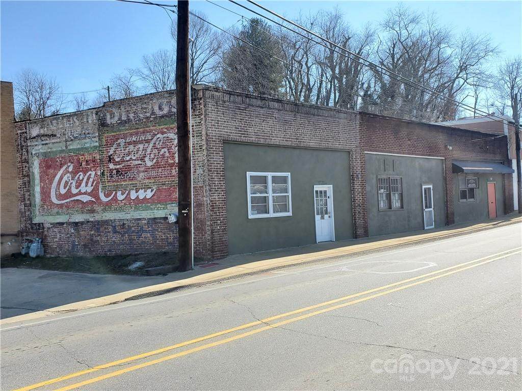 939 Riverside Drive - Photo 1