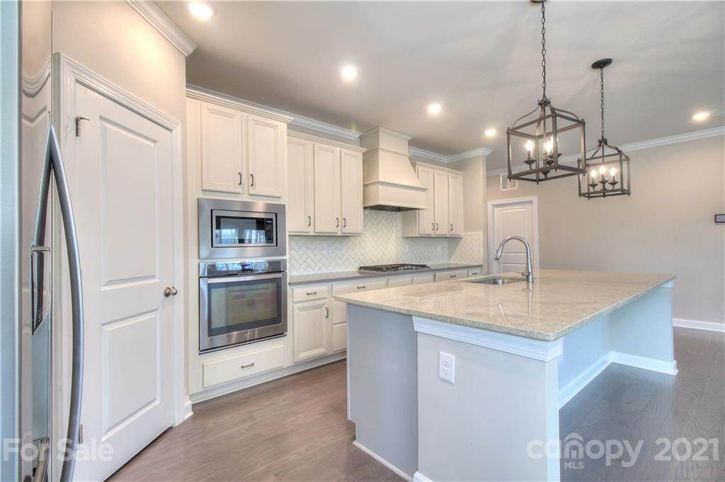5141 Laurel Glen Court - Photo 1