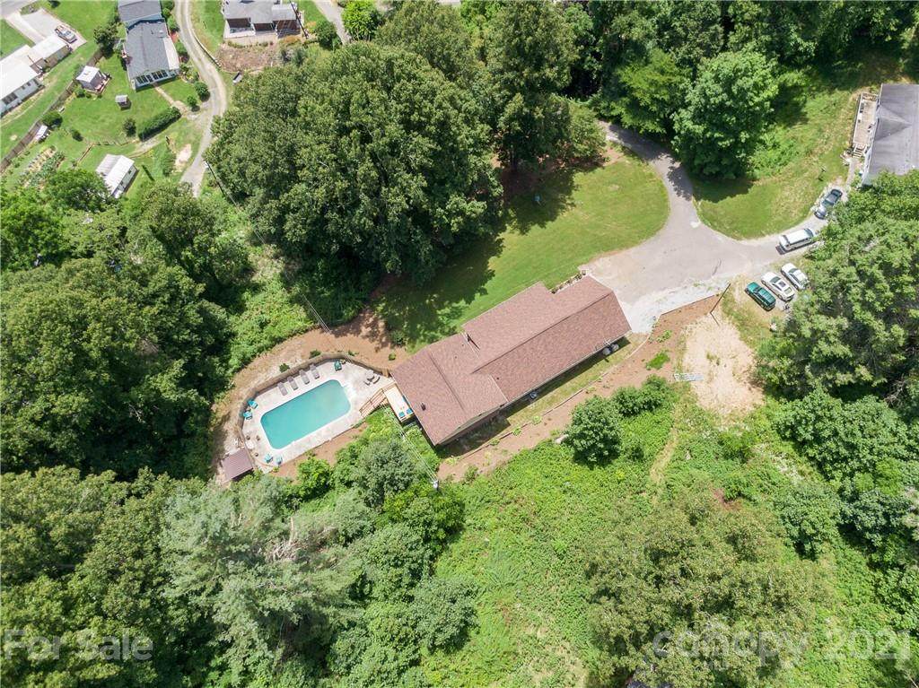 138 Hillside Drive - Photo 1