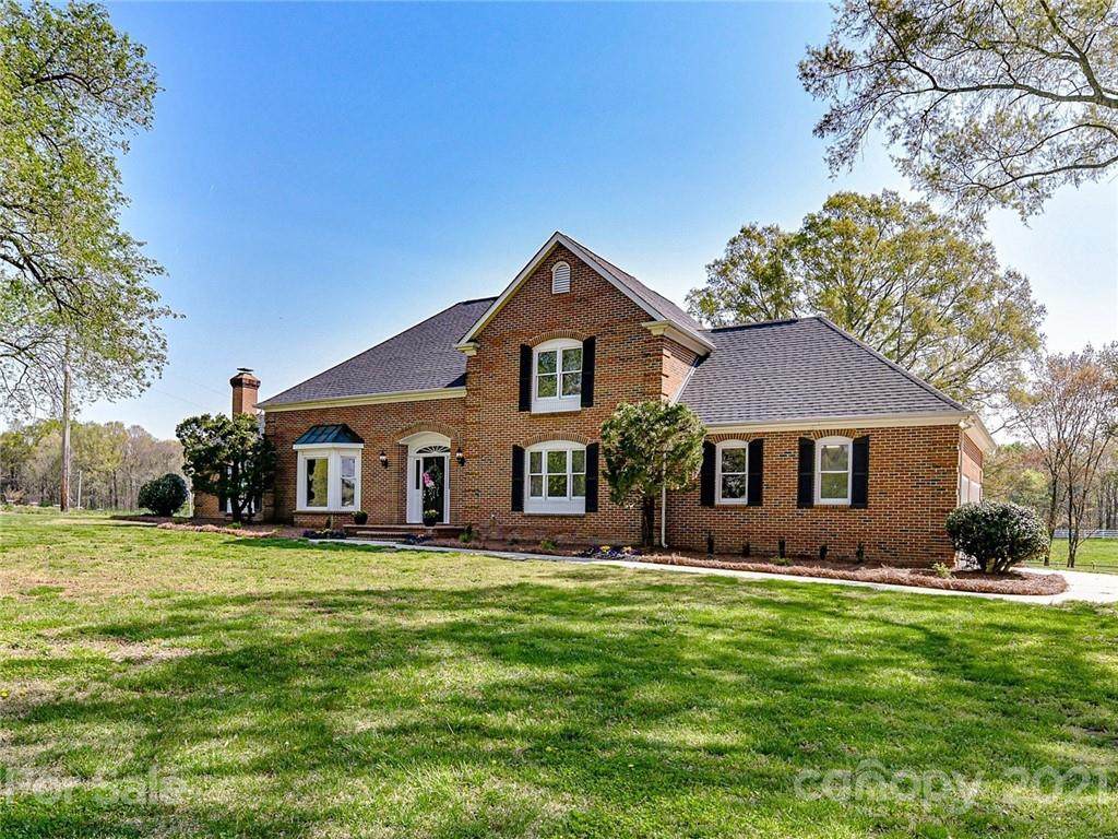 7806 Carriker Williams Road - Photo 1