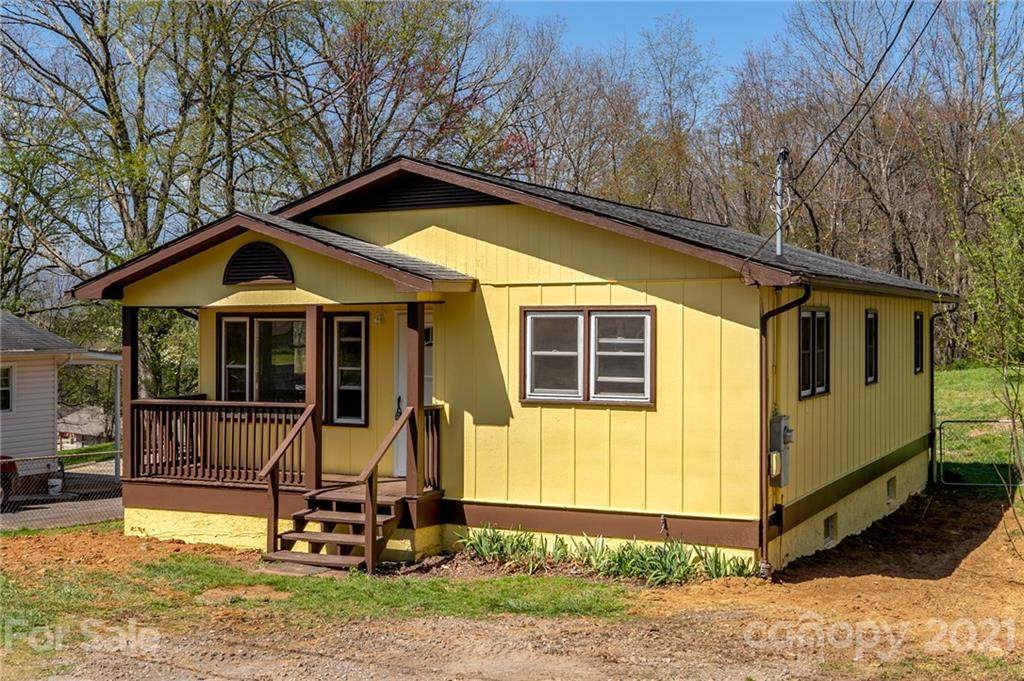 145 Woodland Drive - Photo 1