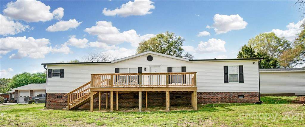 3716 Shadowcrest Drive - Photo 1