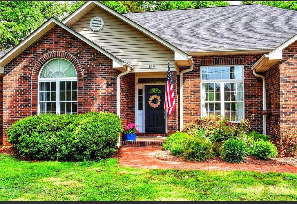 105 Digh Circle - Photo 1