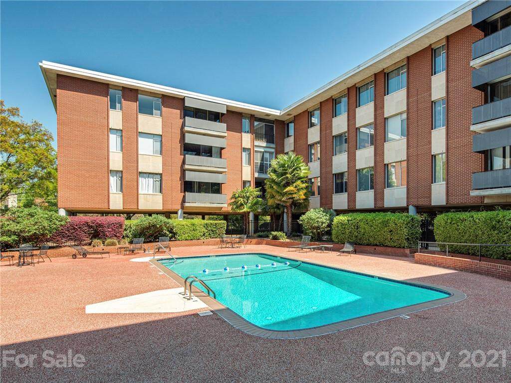 1300 Queens Road - Photo 1