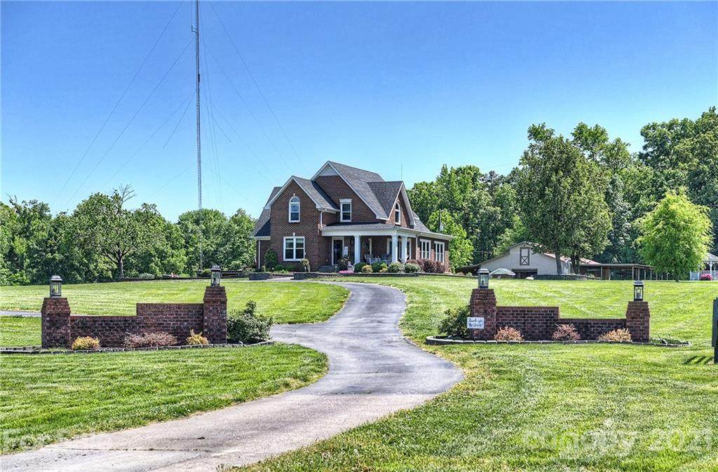 1715 Rock Rest Road - Photo 1