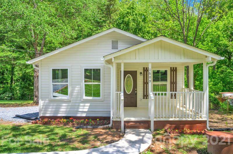 1609 Eaves Road - Photo 1