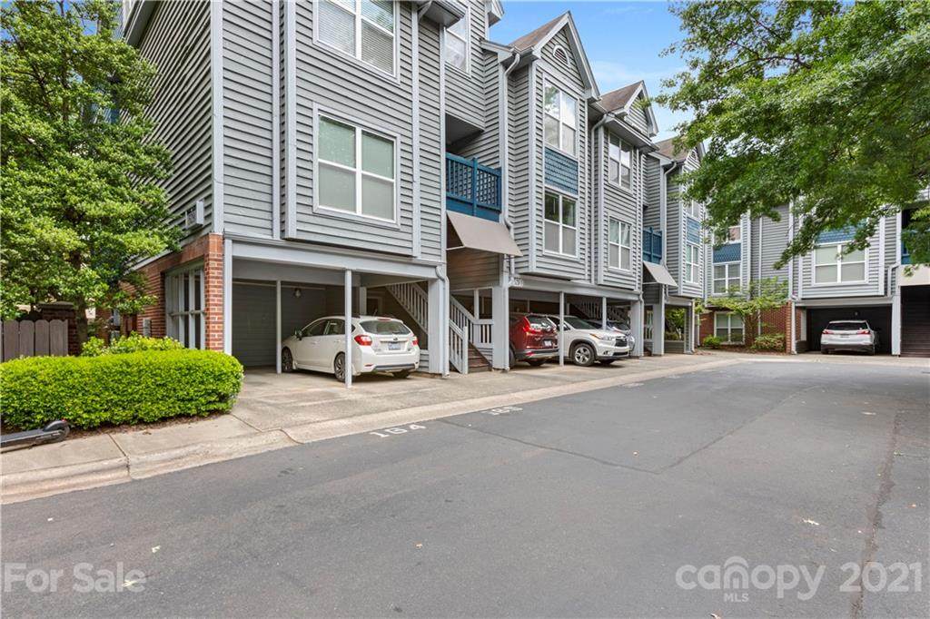 529 Graham Street - Photo 1