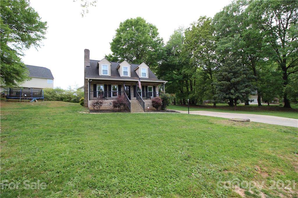 902 Toncin Avenue - Photo 1
