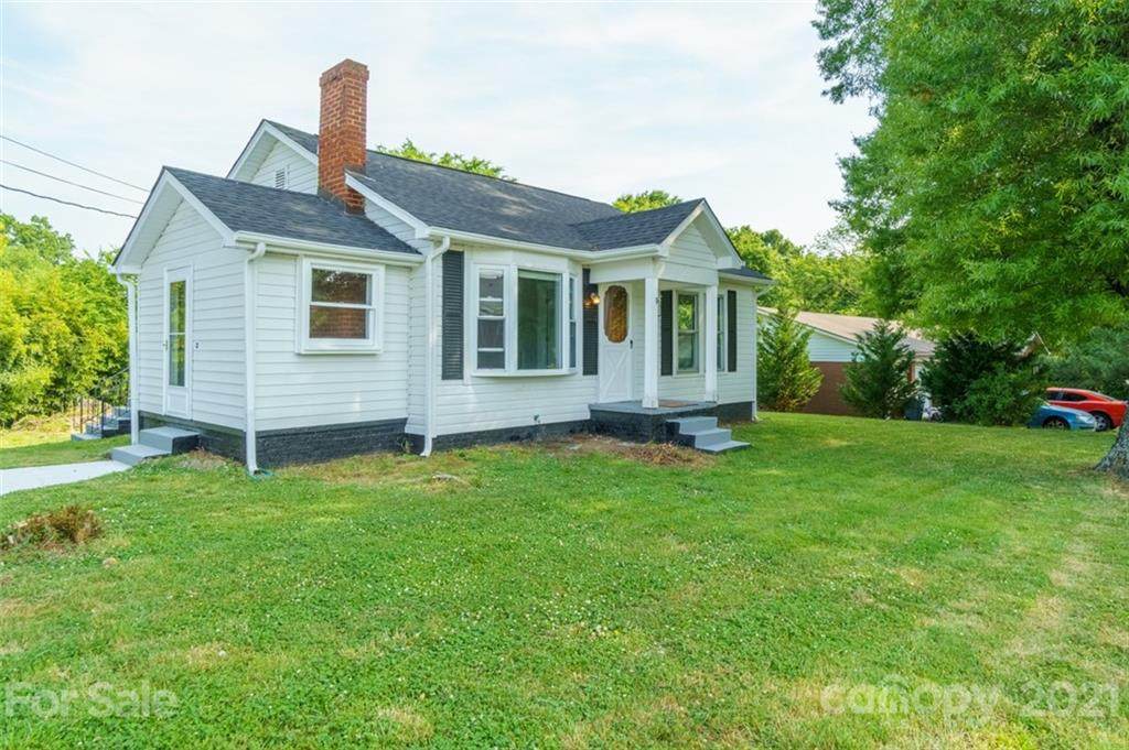 206 Elgin Drive - Photo 1