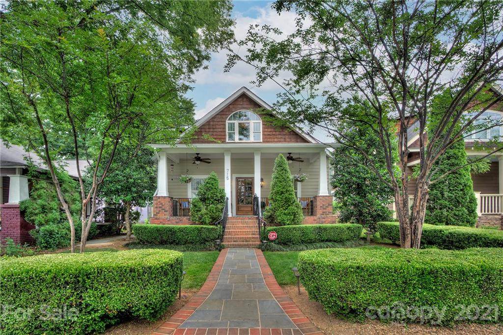 715 35th Street - Photo 1