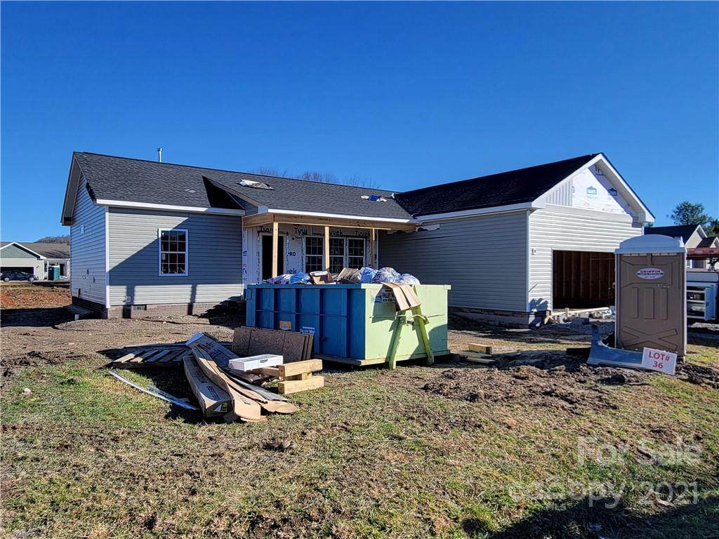 421 Sassafras Drive - Photo 1