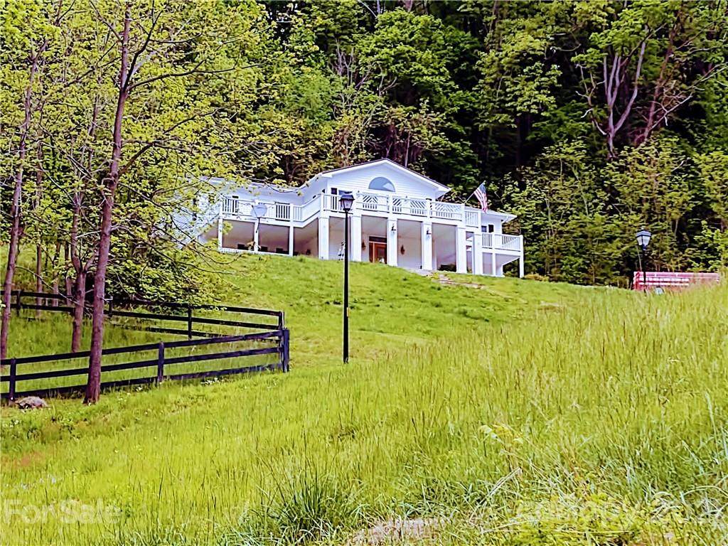 219 Weathering Heights - Photo 1