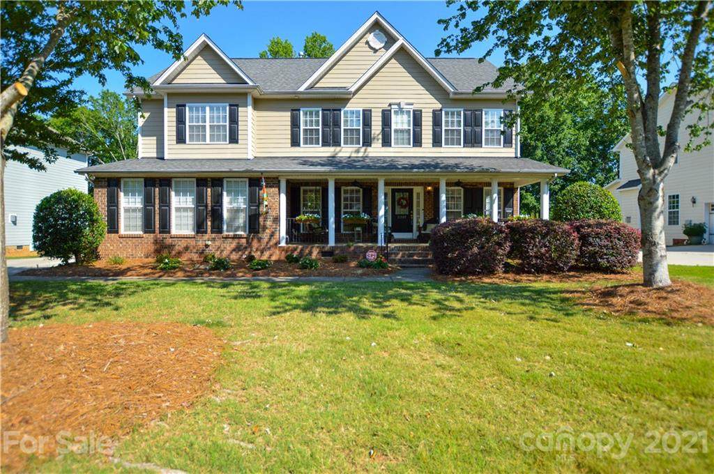 2207 Madeira Circle - Photo 1
