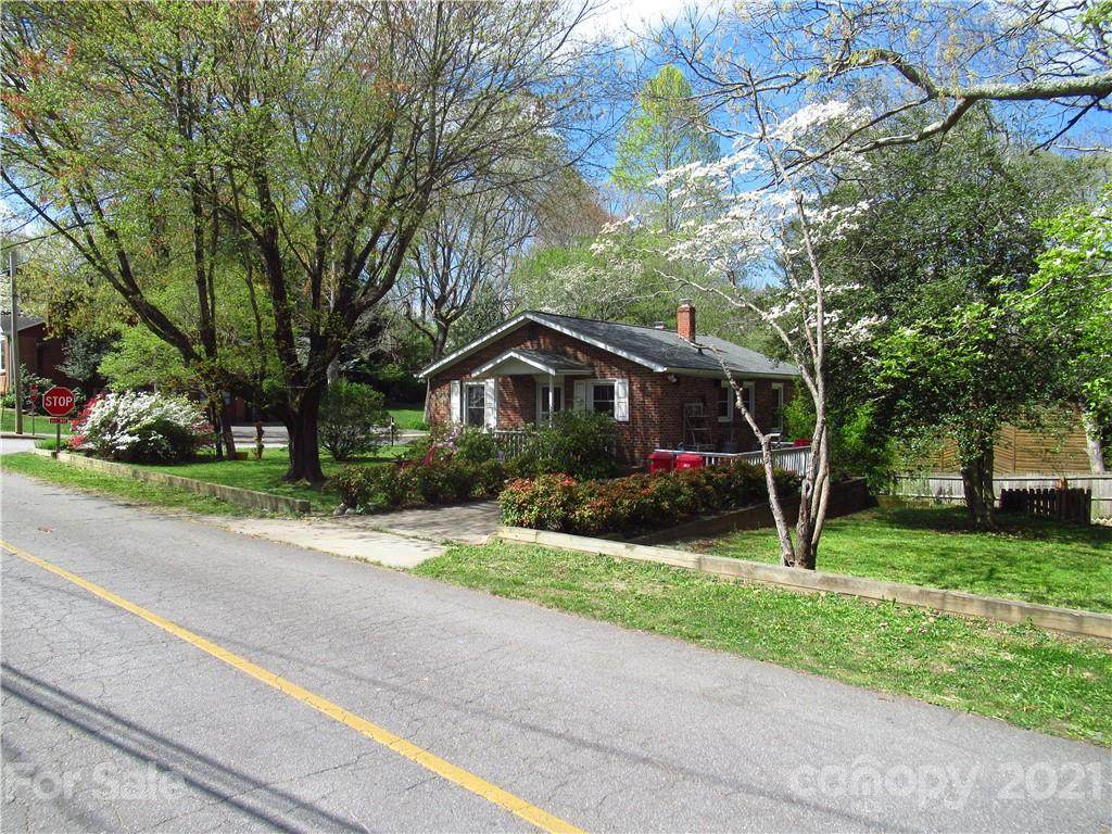 200 Laurel Circle Drive - Photo 1