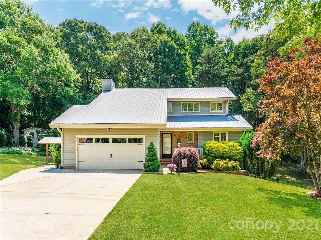 105 Springwood Lane - Photo 1