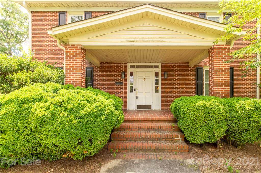 141 Saluda Street - Photo 1