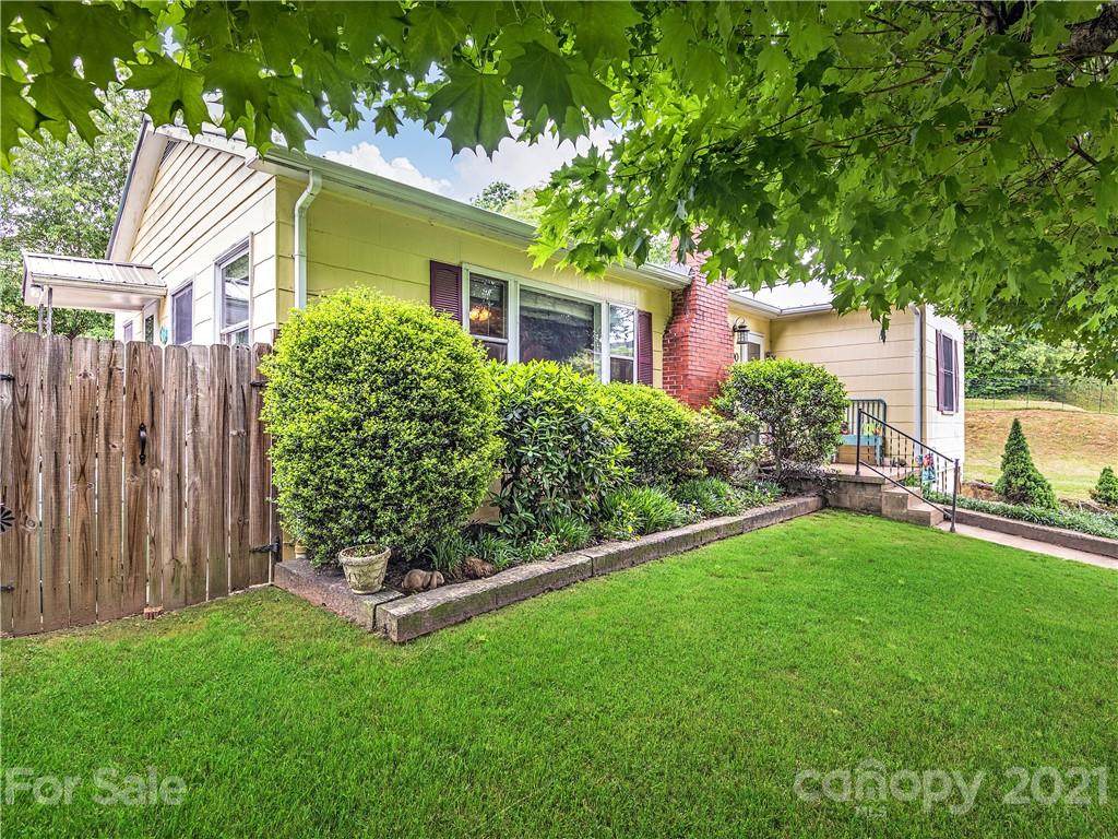 100 Wesley Street - Photo 1