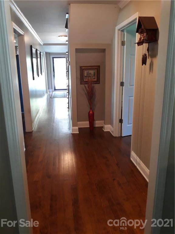 908 Main Street - Photo 1